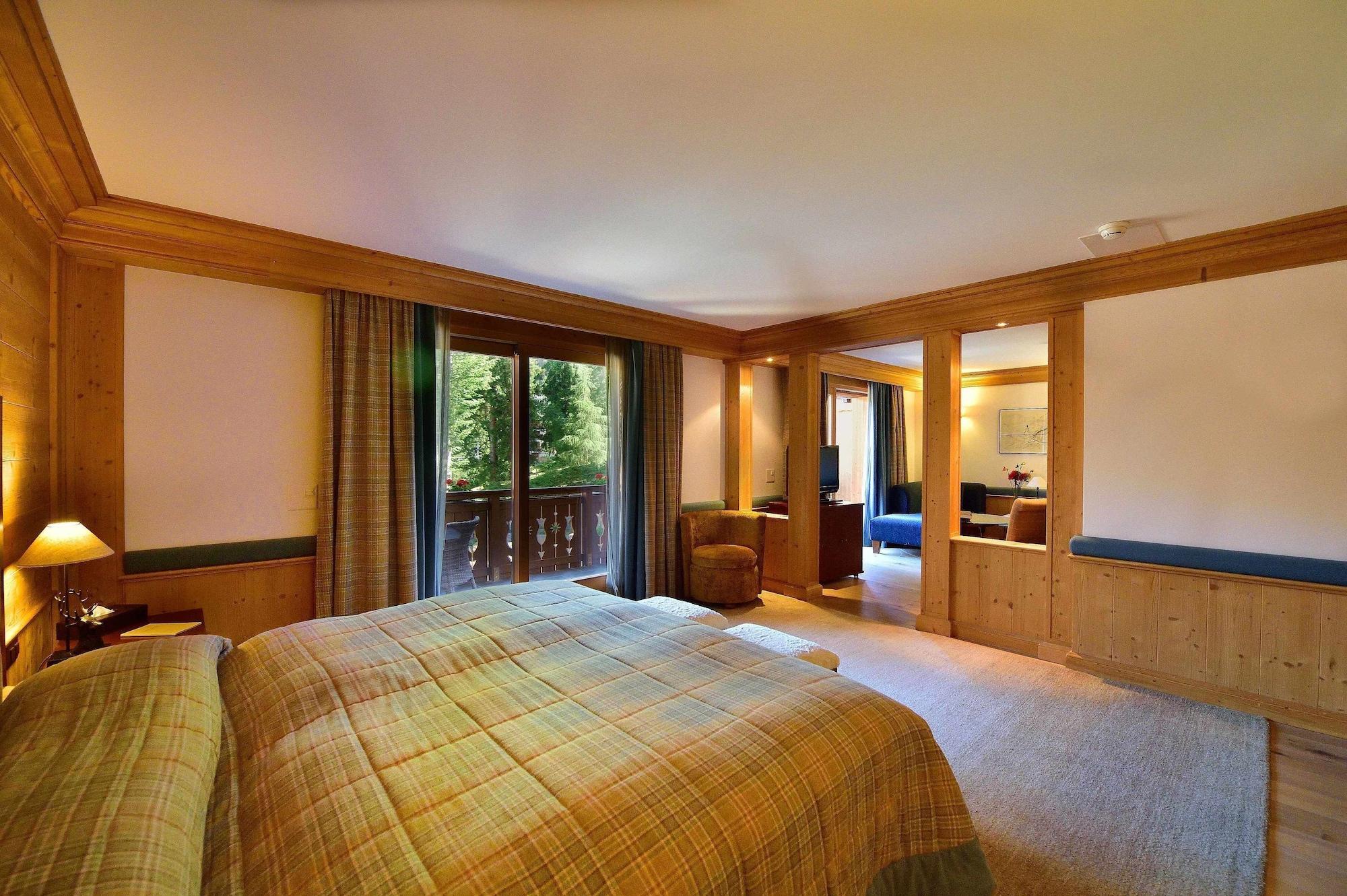 Chalet Royalp Hotel & Spa วิลลาร์-ซูร์-โอลง ภายนอก รูปภาพ