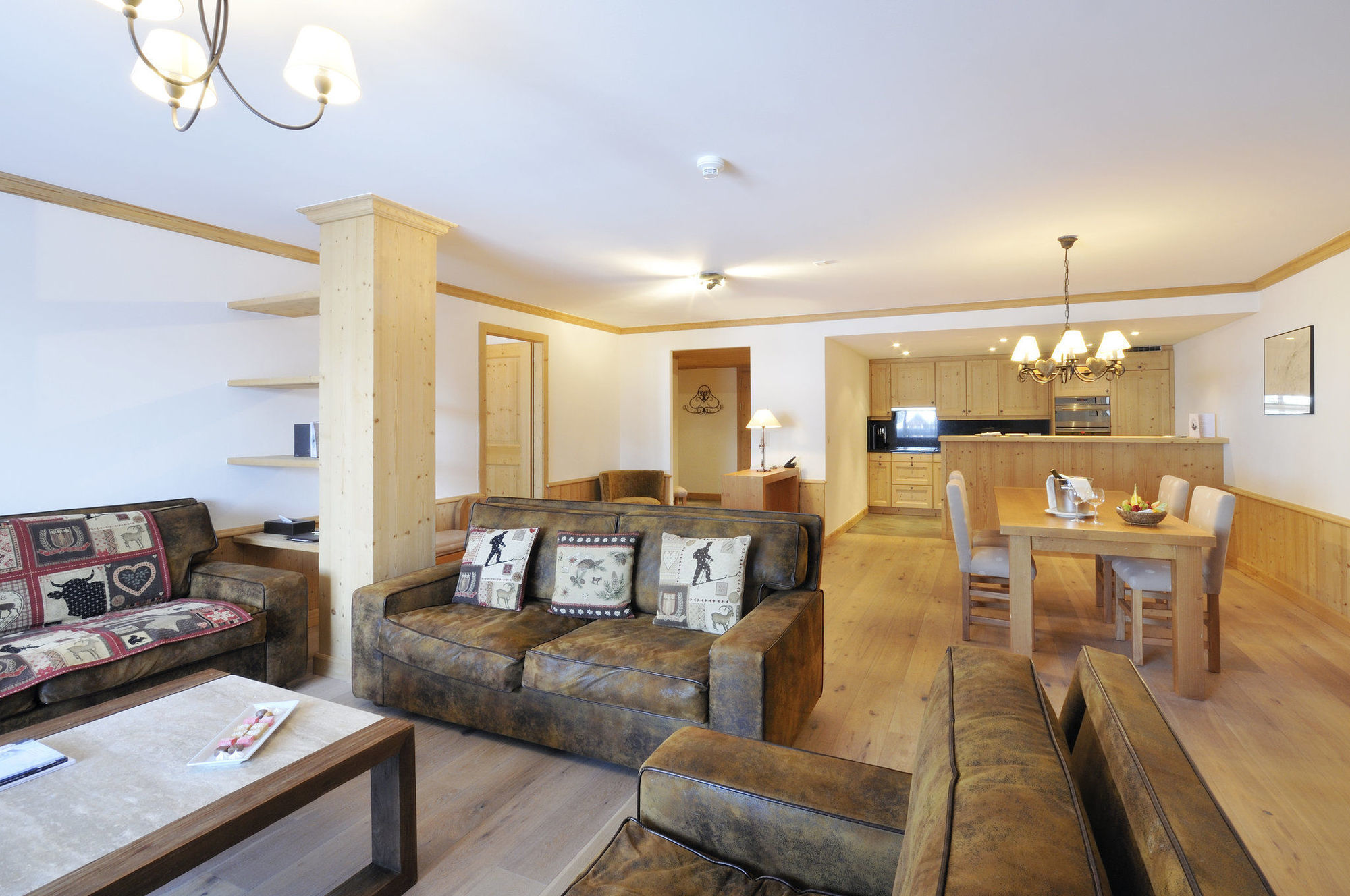 Chalet Royalp Hotel & Spa วิลลาร์-ซูร์-โอลง ห้อง รูปภาพ